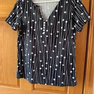 WOMEN'S SHORT SLEVE BLOUSE/TOP SIZE M